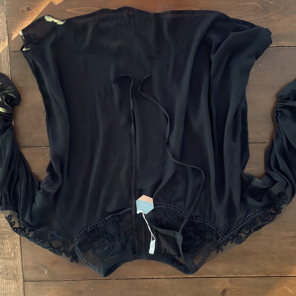 NEW WITH TAGS. PINK BLUSH. Black Embroidered Blouse. Women’s SM.